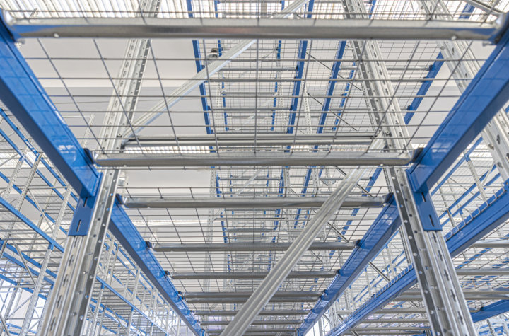 soppalco con lamiera per magazzino